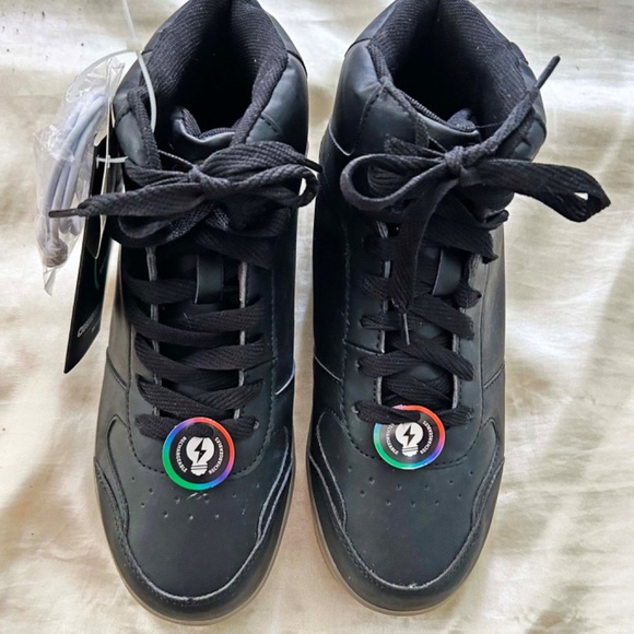 SHOES LITE-UP, MULTICOLOUR LIGHTS IN BOTH SOLE EDGES, EQUAL TO LADIES SIZE 8, - Picture 7 of 12